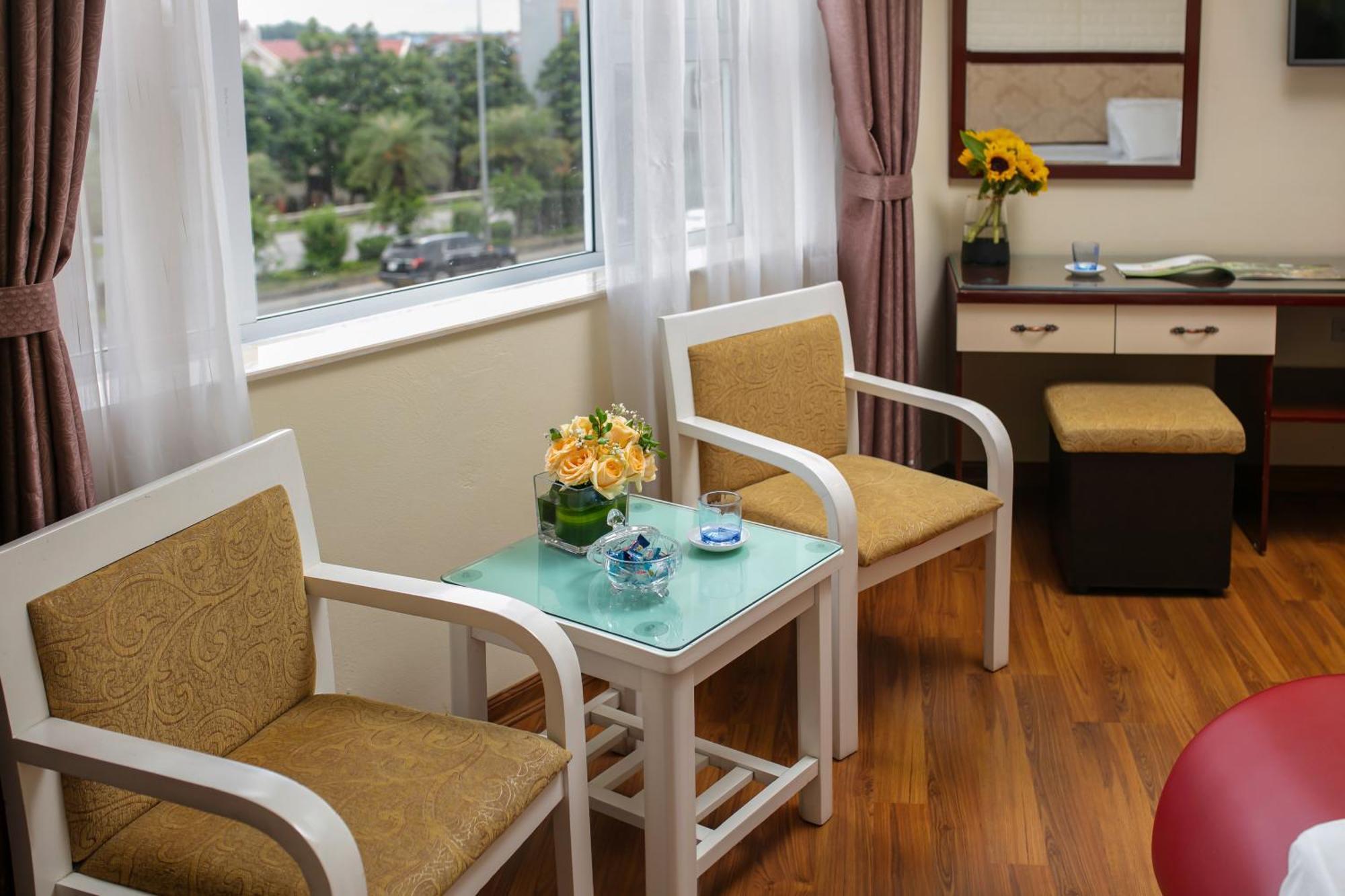 New Airport Noi Bai Hotel Hanoi Exteriör bild
